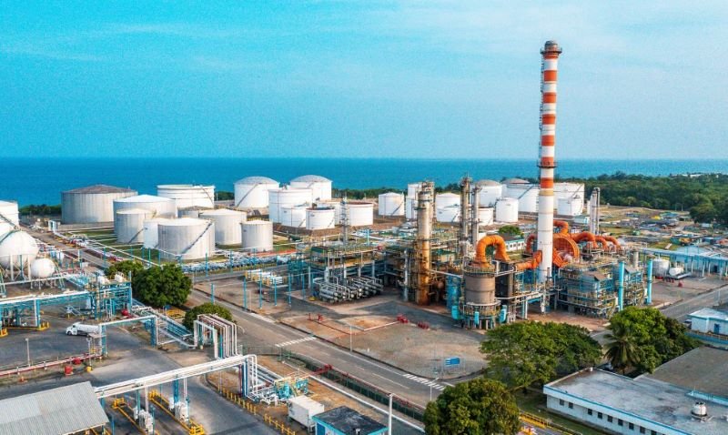 La merma de las reservas petroleras intensifica la presión sobre los gobiernos por el alza de costos y la inestabilidad de los mercados