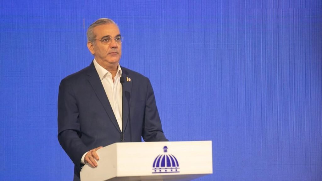 Abinader presenta permiso digital para menores y pone bajo la lupa la lentitud histórica de los trámites estatales