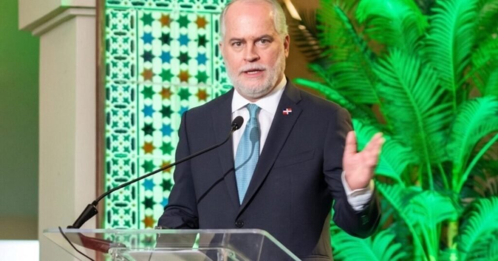 Acreditaciones irregulares en BHD reavivan el escrutinio sobre la supervisión financiera