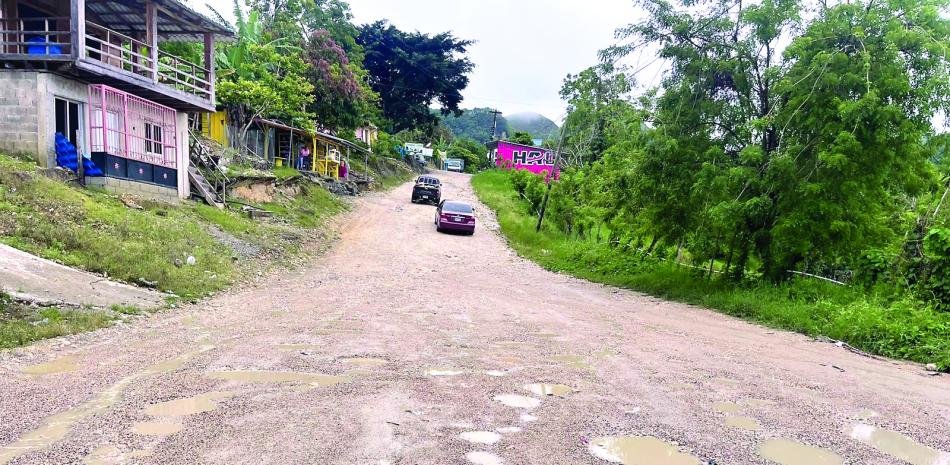 Daños en la carretera Tenares-Gaspar Hernández multiplican pérdidas y reclamos de intervención