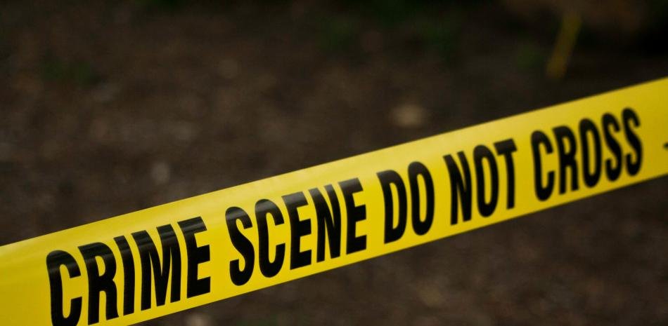 Muerte de una mujer en Santiago provoca alarma entre vecinos y deja pendiente la causa del fallecimiento