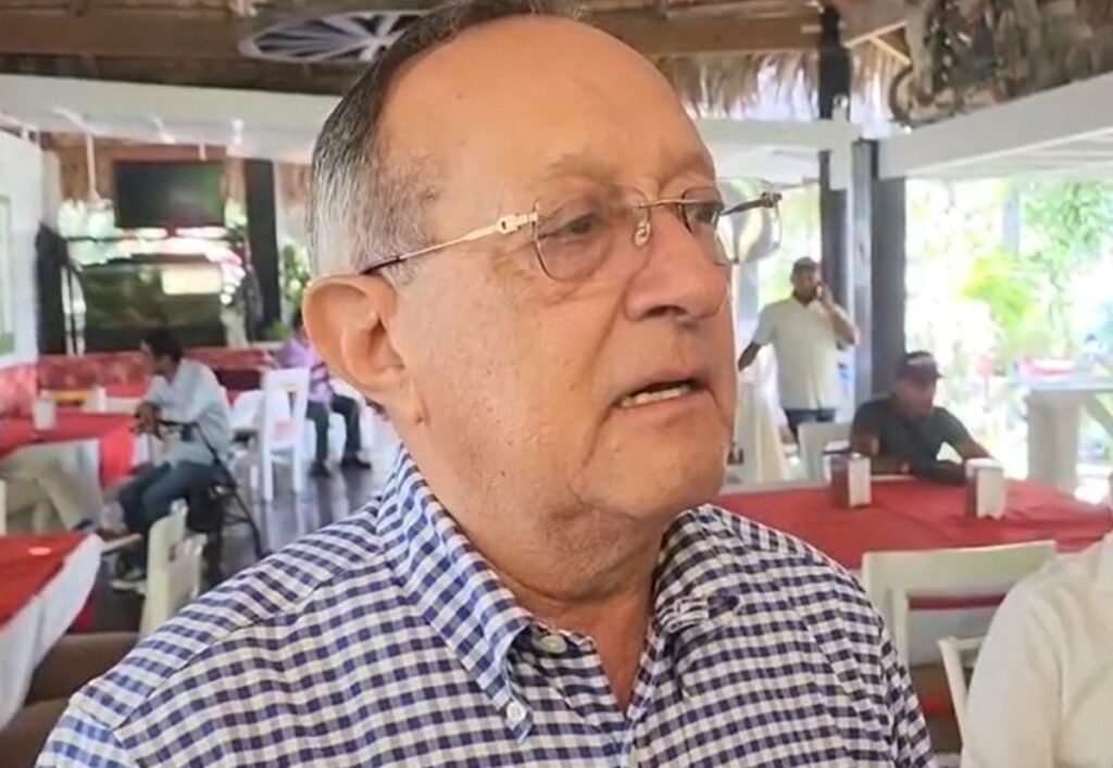 Ángel Estévez pide pruebas sobre permisos en Santo Cerro y cuestiona señalamientos al PLD