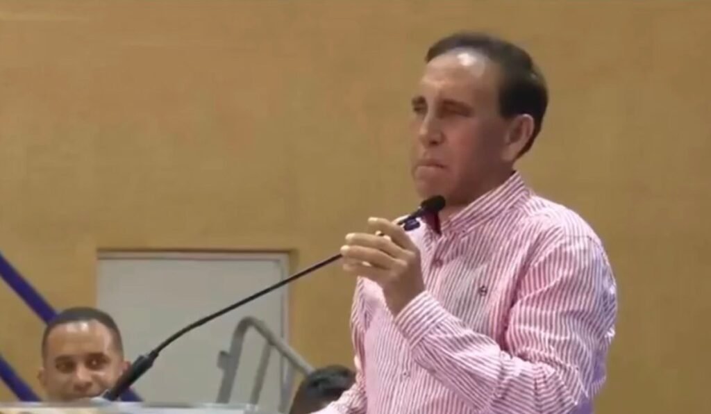 Cuestionan en Cristo Rey el impacto de las obras destacadas por Cruz Jiminián a favor de Abinader: en contexto