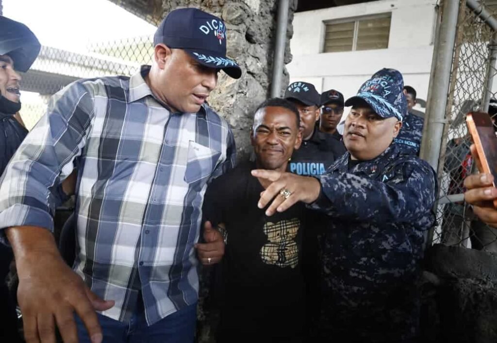 Confusión por persecución policial mantuvo más de tres horas en tensión el puente Duarte: en contexto