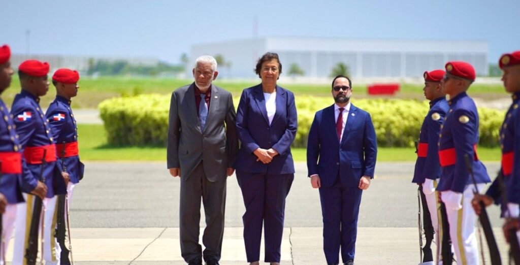 Abinader recibirá a presidenta de Surinam en una visita oficial centrada en honores y acuerdos