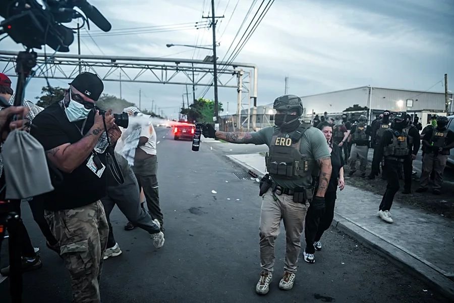 Denuncian ante un juez en Nueva York el trato «inhumano» a inmigrantes en 26 Federal Plaza