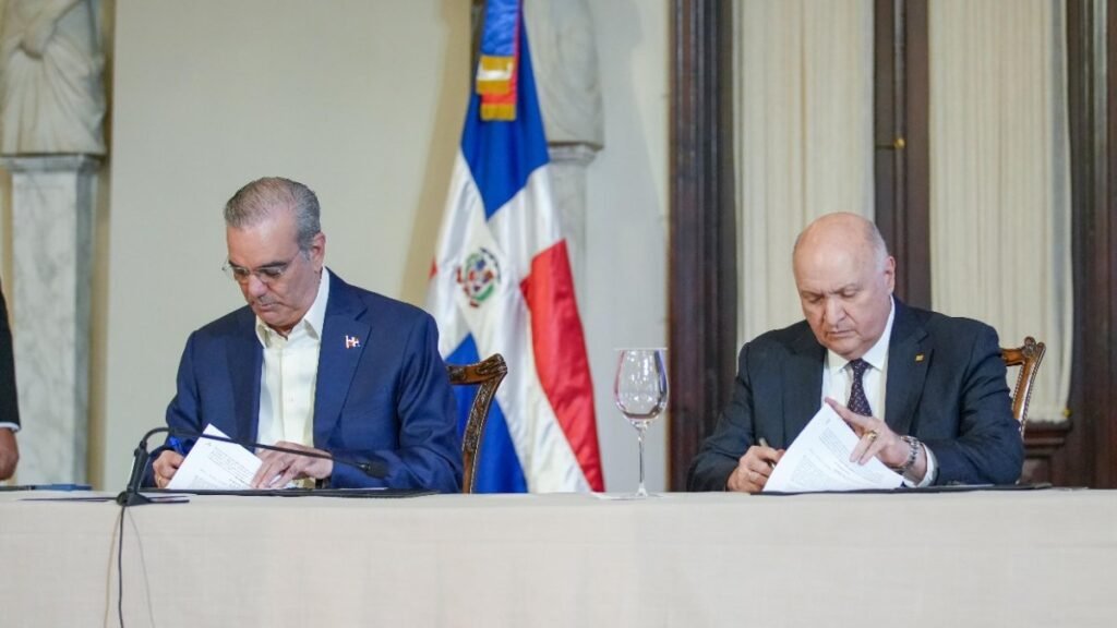Abinader y Finjus sellan un acuerdo para reforzar la institucionalidad
