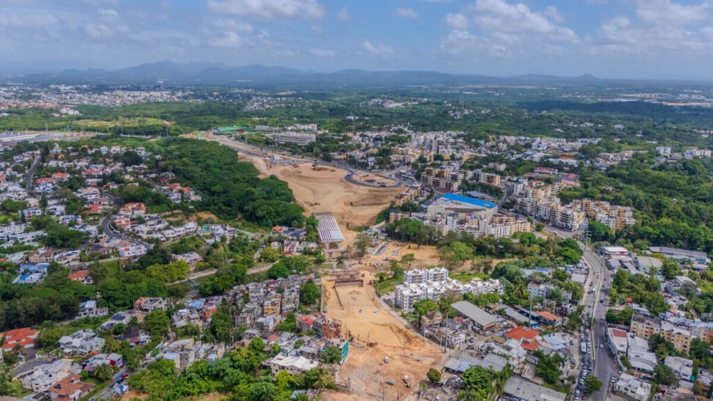 Obra en República de Colombia avanza entre desalojos y reubicaciones pendientes en barrio Cuba