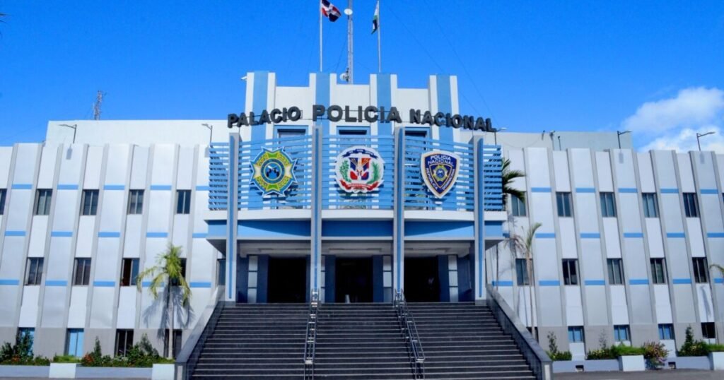 Policía investiga muerte de hombre en Plaza Central y revisa cámaras del centro comercial