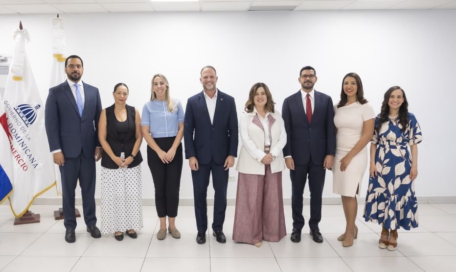 MICM y Cámara de Santo Domingo activan Local to Global para 38 empresarios y crece la exigencia de resultados medibles