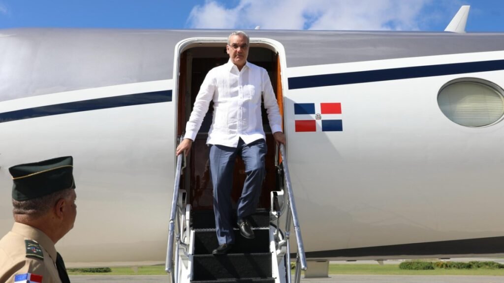 Abinader vuelve al país tras su gira por Panamá y Guyana con un acuerdo que demanda seguimiento público: en contexto