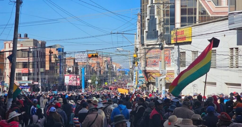 Bolivia se hunde en una fase crítica con muertos, militarización y presión sobre el Gobierno
