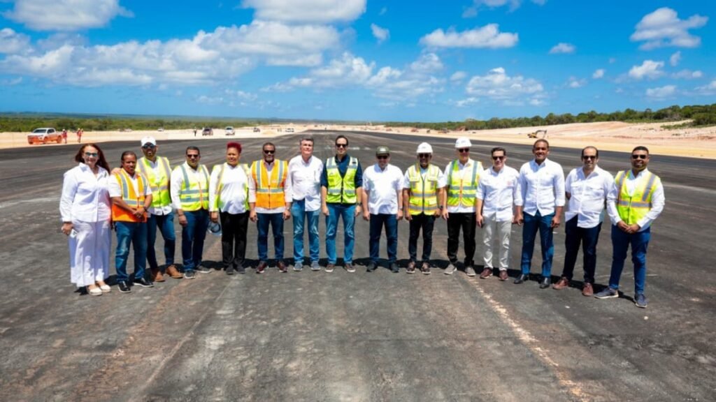 Gobierno mantiene febrero como meta para el Aeropuerto de Cabo Rojo y pone a prueba el cronograma en Pedernales