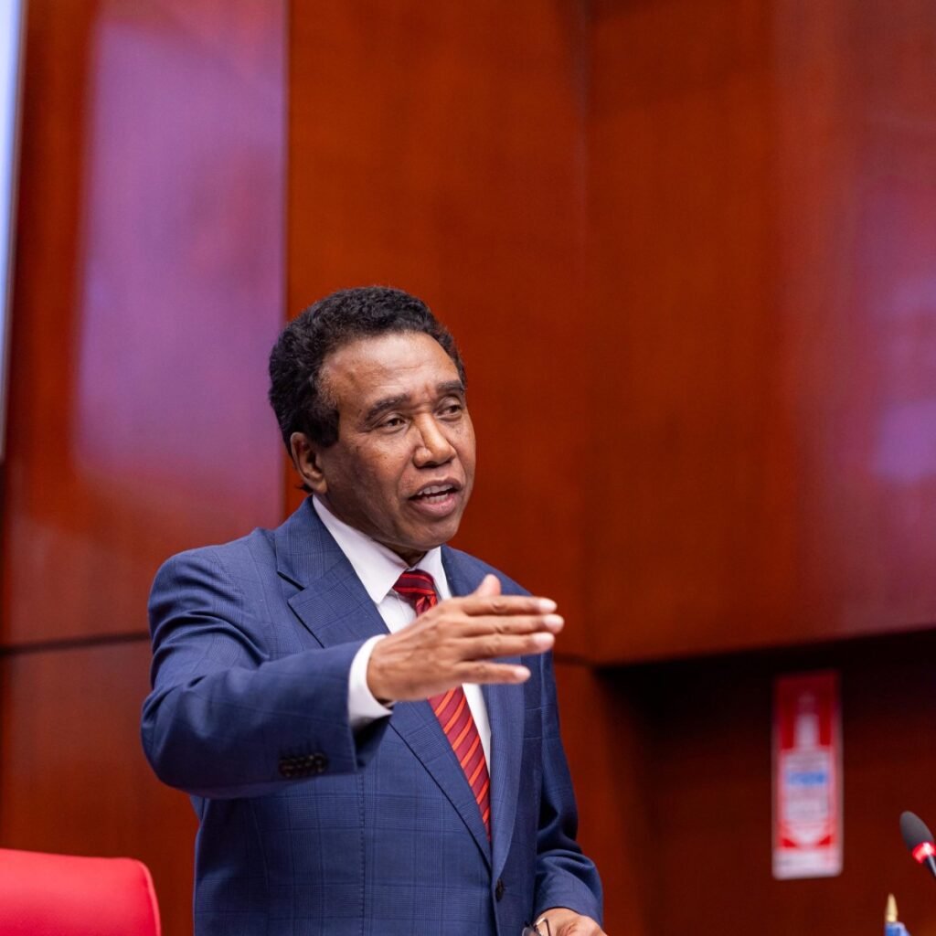 Félix Bautista pide a Abinader proteger la Cordillera Central ante riesgos de explotación minera