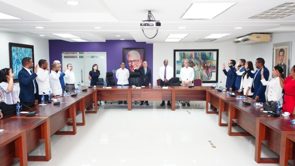 PLD incorpora médicos y exdirigentes del PRM en medio del debate sobre la salud pública