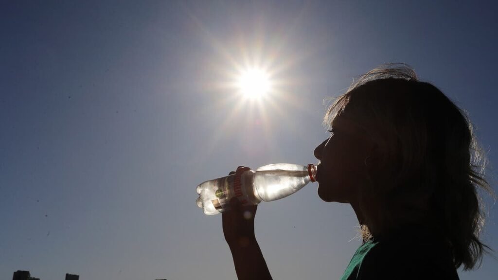 El bochorno se intensifica en mayo y pone en alerta a la población antes del verano
