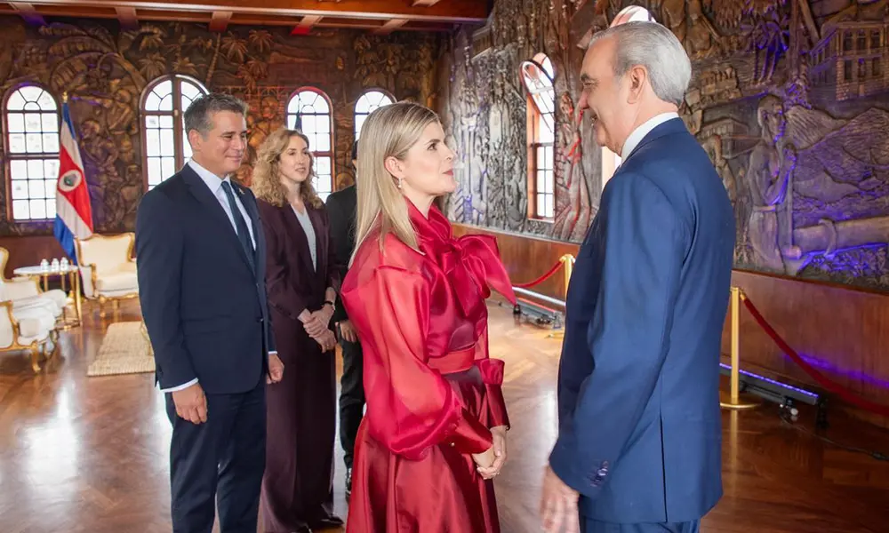 Abinader encabeza reunión bilateral con Laura Fernández mientras quedan pendientes resultados concretos de la agenda regional