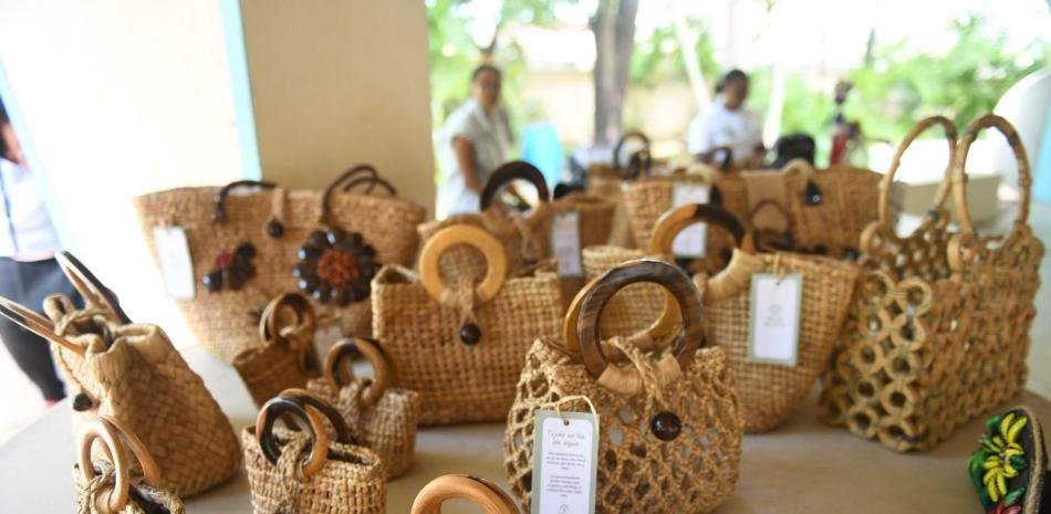 Feria de reciclaje visibiliza rezago en residuos y pide política de Estado