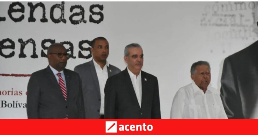 Juan Bolívar Díaz presenta su autobiografía con el periodismo como defensa del interés público