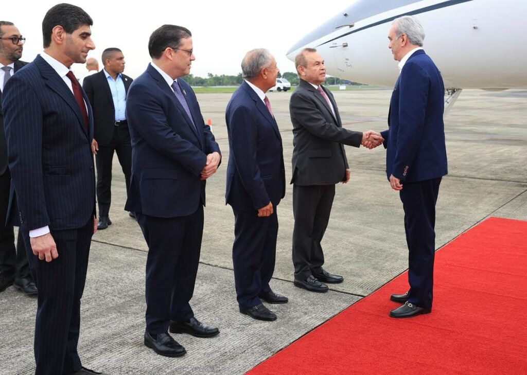 Abinader llega a Panamá con agenda centrada en inversiones y zonas francas: en contexto