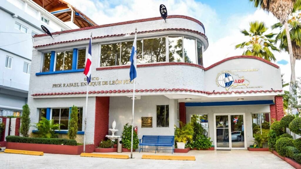 ADP responde a Arbaje y cuestiona el modelo educativo y el manejo del 4 %