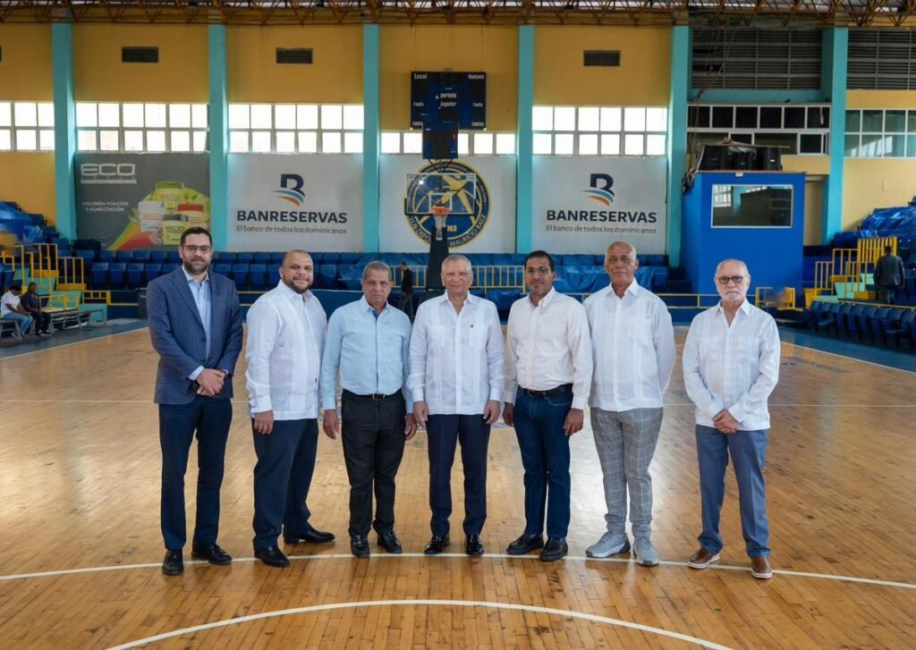 Contexto: Visita de Banreservas al Club Mauricio Báez reactiva exigencia de rendición de cuentas sobre el apoyo a programas juveniles
