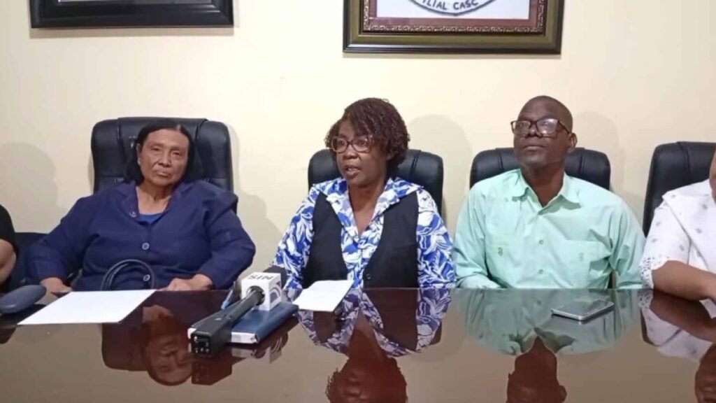 Gremios de enfermería levantan paro tras ser convocados por Abinader para revisar reclamos