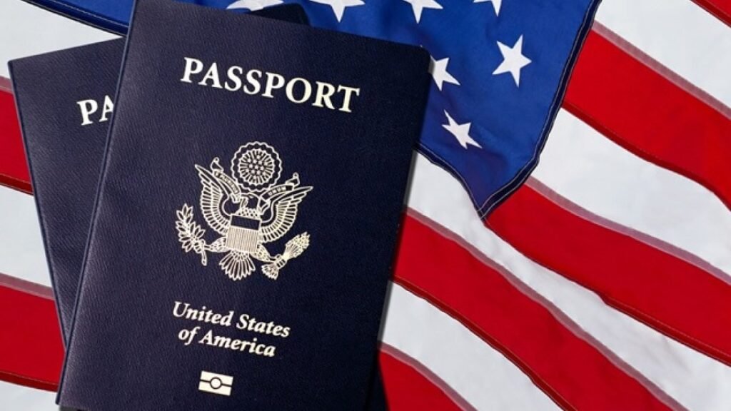 Estados Unidos revocará pasaportes a ciudadanos con deudas elevadas de manutención infantil: en contexto