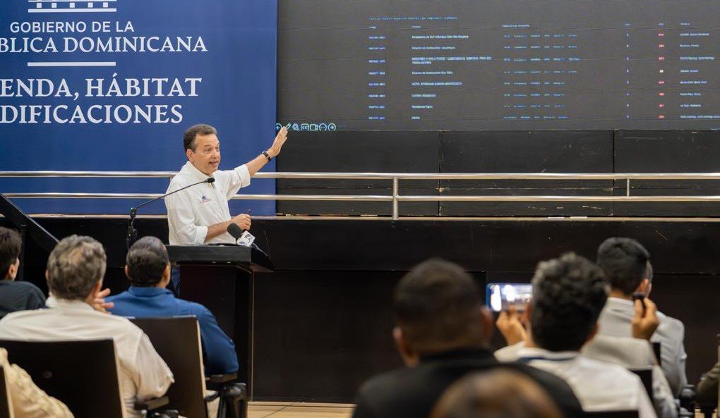 Más licencias y mayor inversión privada elevan la presión sobre el MIVHED para mostrar resultados y controles