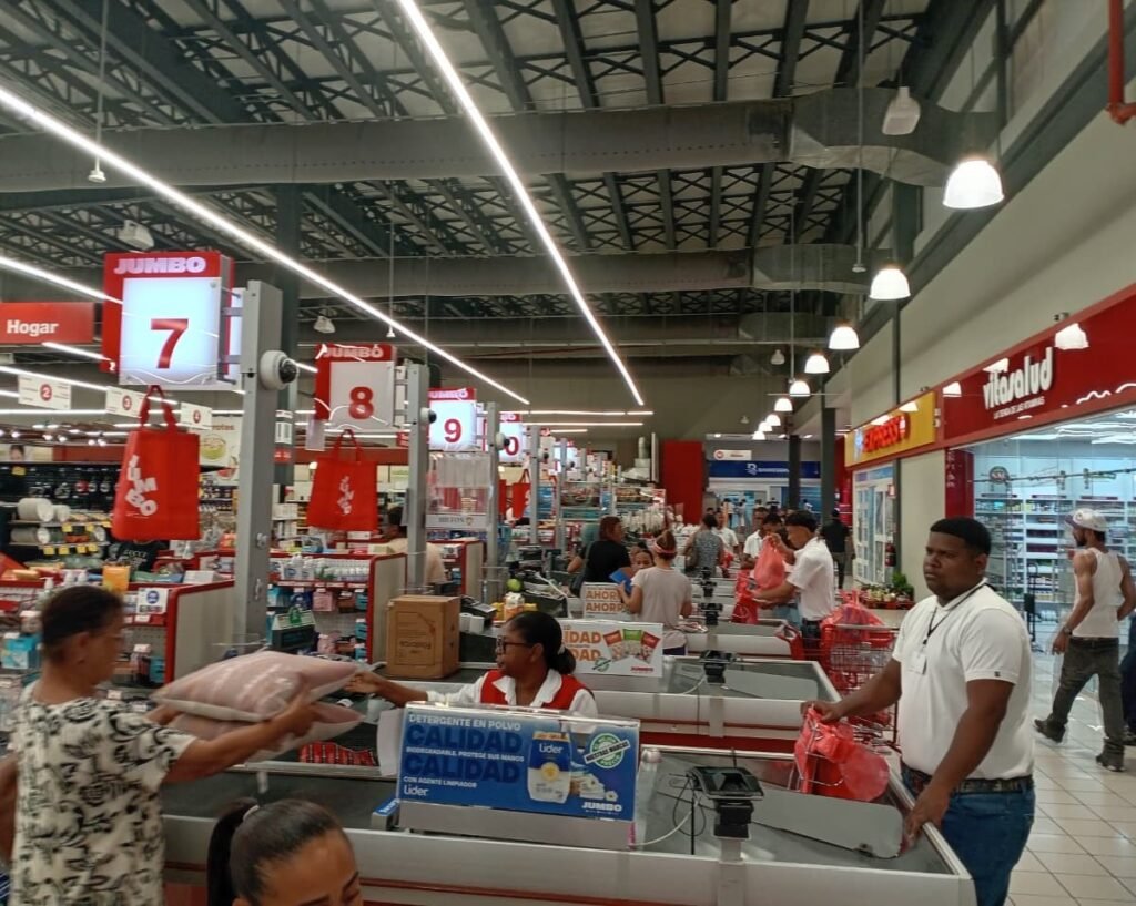 Masivo movimiento por el Día de las Madres impulsa ventas en Puerto Plata pese a reclamos por la economía