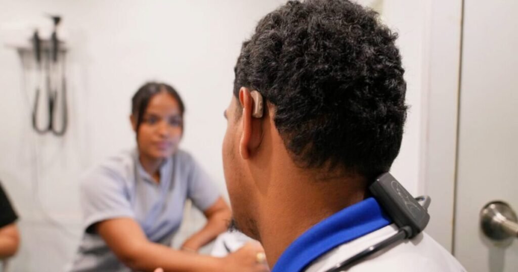 Más de 660 estudiantes dependen de jornadas de INABIE para acceder a dispositivos auditivos