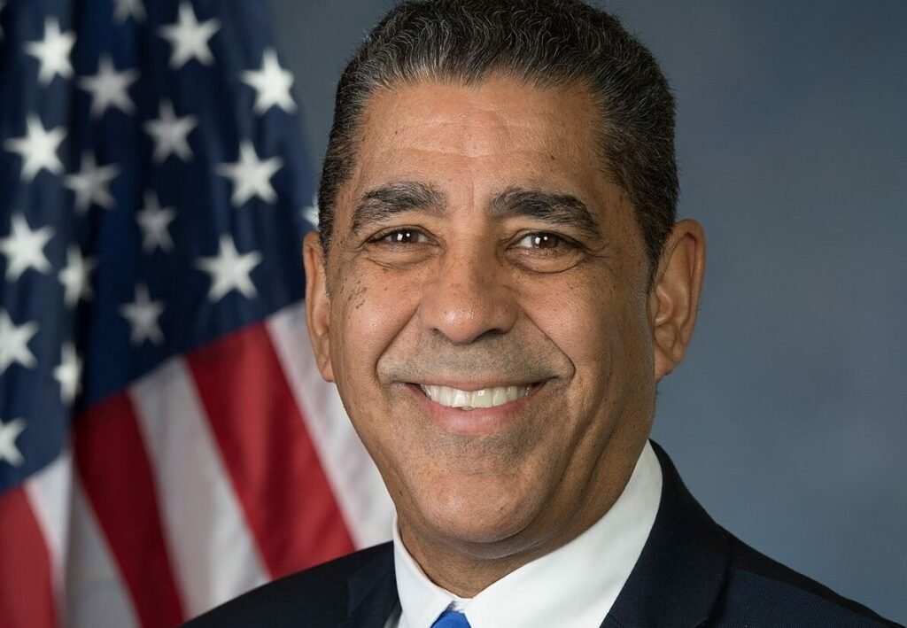 Primaria en NY-13 sigue sin cerrarse: Espaillat lidera, pero 38% aún no decide