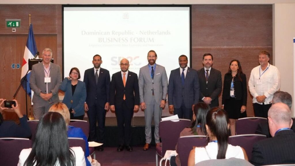 La Haya acoge foro dominico-neerlandés con énfasis en logística, economía azul e innovación