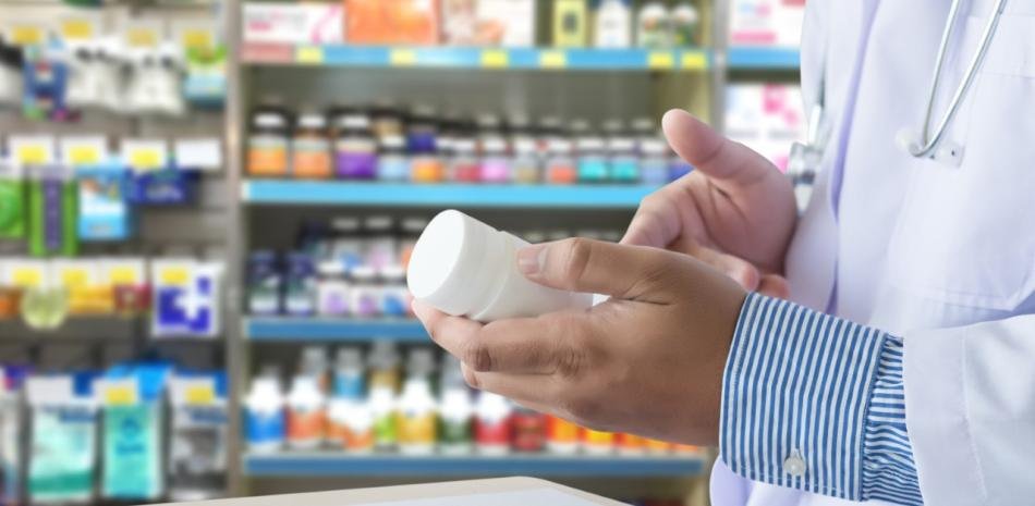 Largas esperas por medicamentos de alto costo dejan en evidencia el costo humano del programa