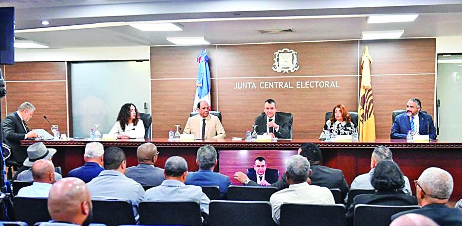 La JCE advierte, pero el proselitismo fuera de tiempo sigue desafiando el control institucional