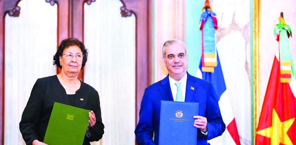 Abinader amplía la alianza con Surinam mientras siguen sin precisarse resultados concretos