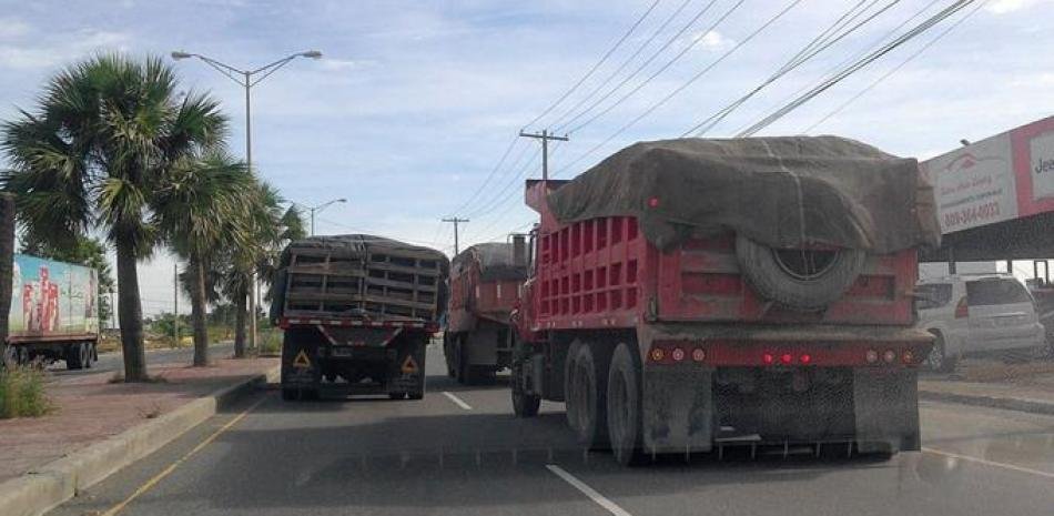AIRD pide evaluar de forma integral la restricción diurna a camiones en Santo Domingo
