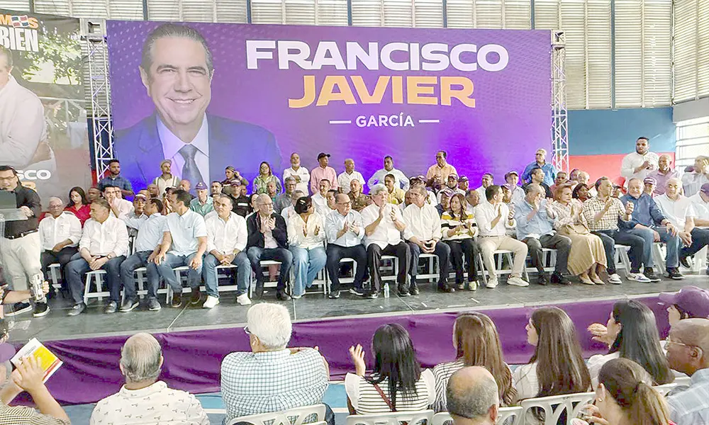 Francisco Javier pone en marcha en Santiago sus equipos del PLD y promete escuchar al país