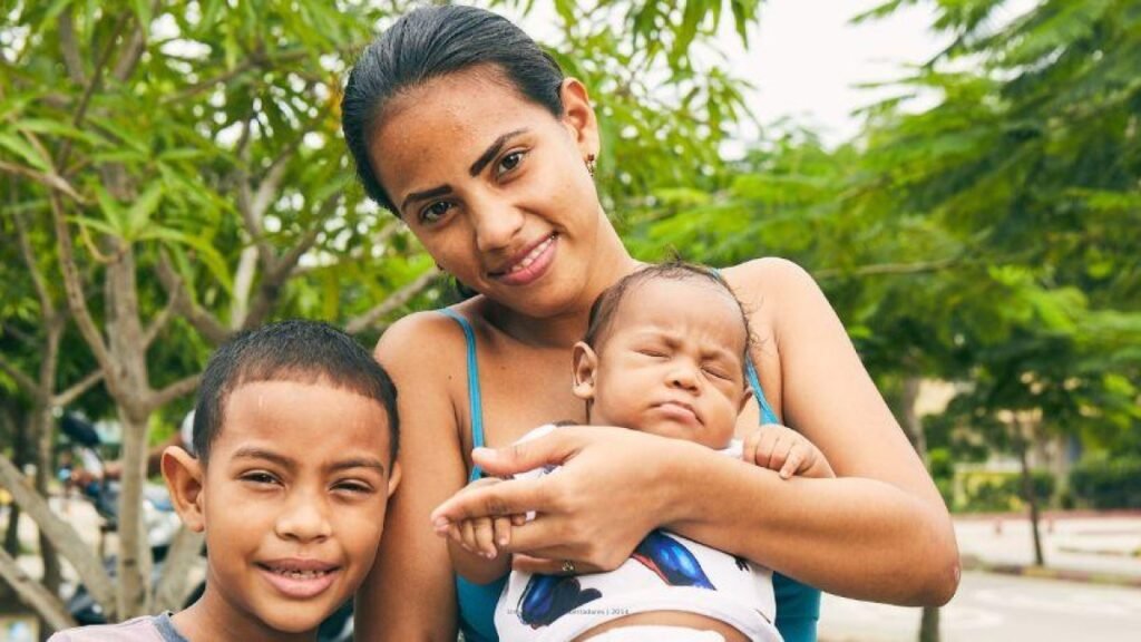 Entre el saludo a las madres y la crisis, desde NY piden liderazgo probado para enfrentar los problemas del país