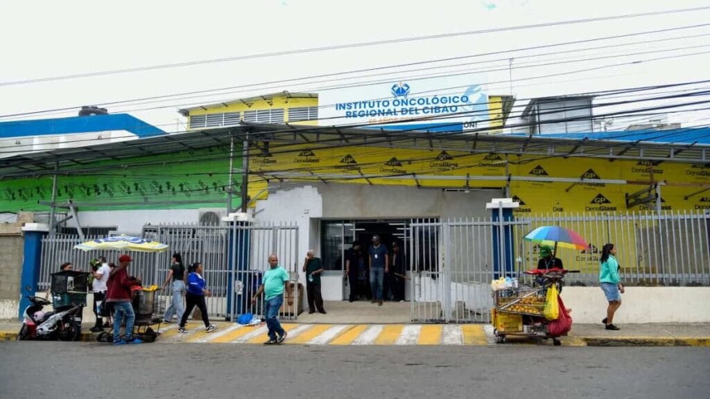 Caso por presunto desvío de fondos para pacientes con cáncer pasa este martes a medida de coerción en Santiago