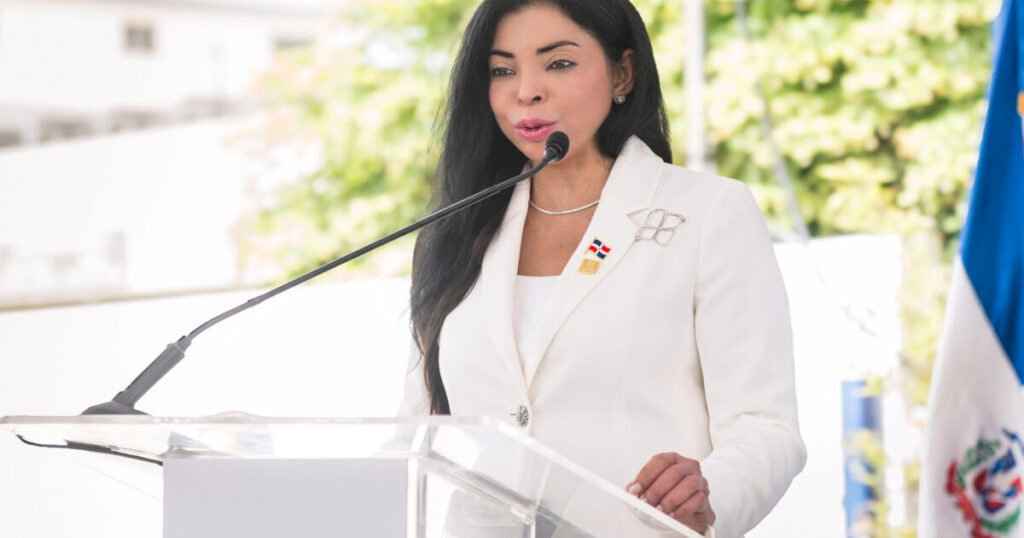 Yeni Berenice reafirma su ofensiva anticorrupción tras fallos que reactivan dudas