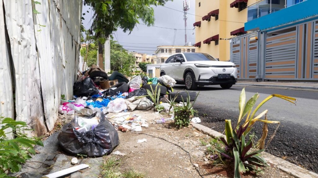 Vecinos de Santo Domingo Este denuncian nuevos vertederos improvisados y fallas en la recogida de basura
