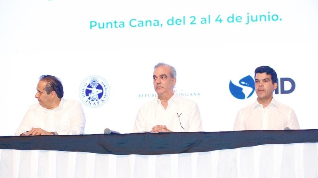 Abinader sitúa el saneamiento entre las prioridades y resalta obras para Verón-Punta Cana en Latinosan 2026