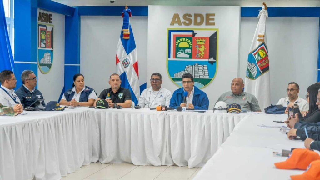 SDE activa operativo ciclónico tras identificar 34 zonas vulnerables en un municipio bajo riesgo