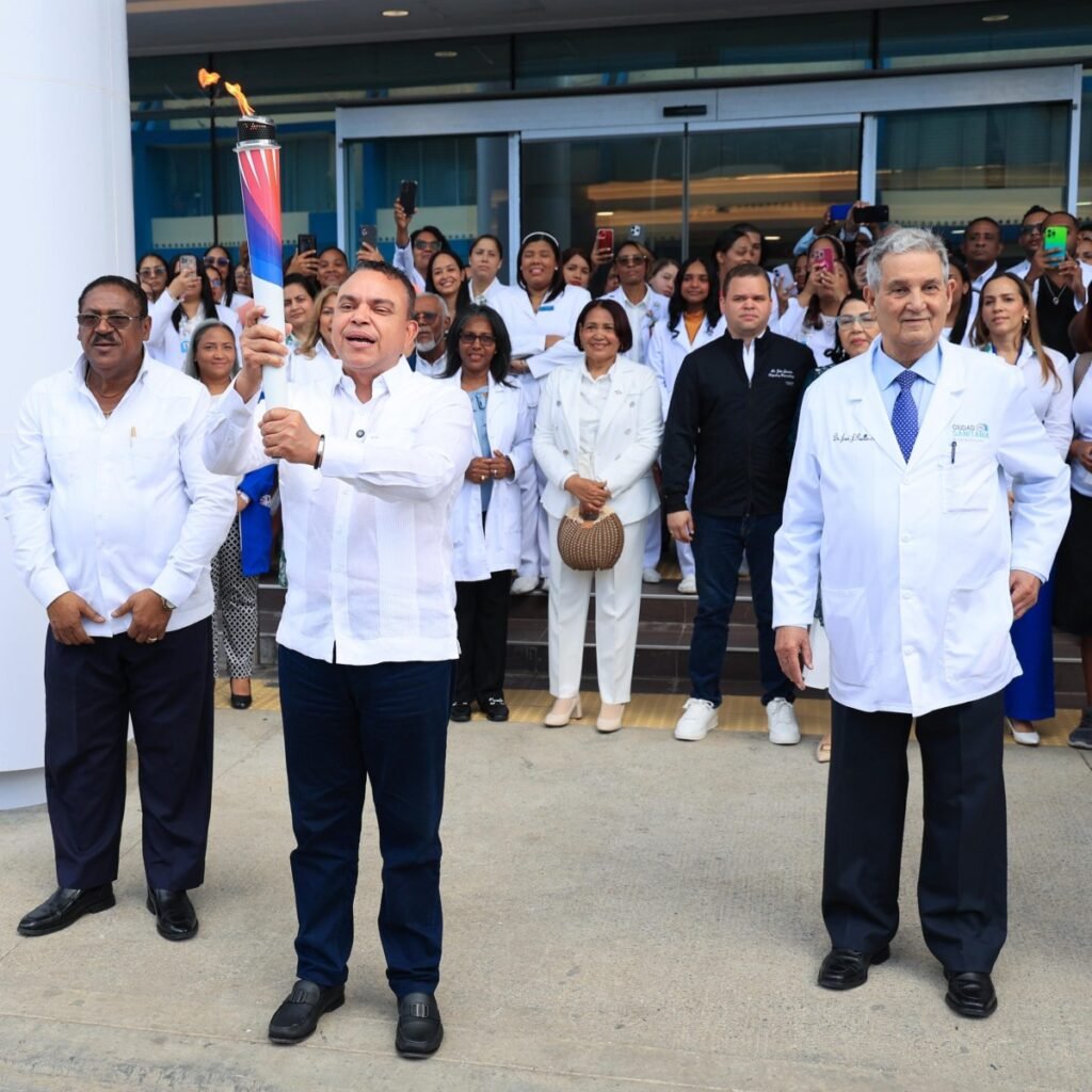 El SNS recibirá la antorcha de Santo Domingo 2026 y promete atención gratuita durante los juegos