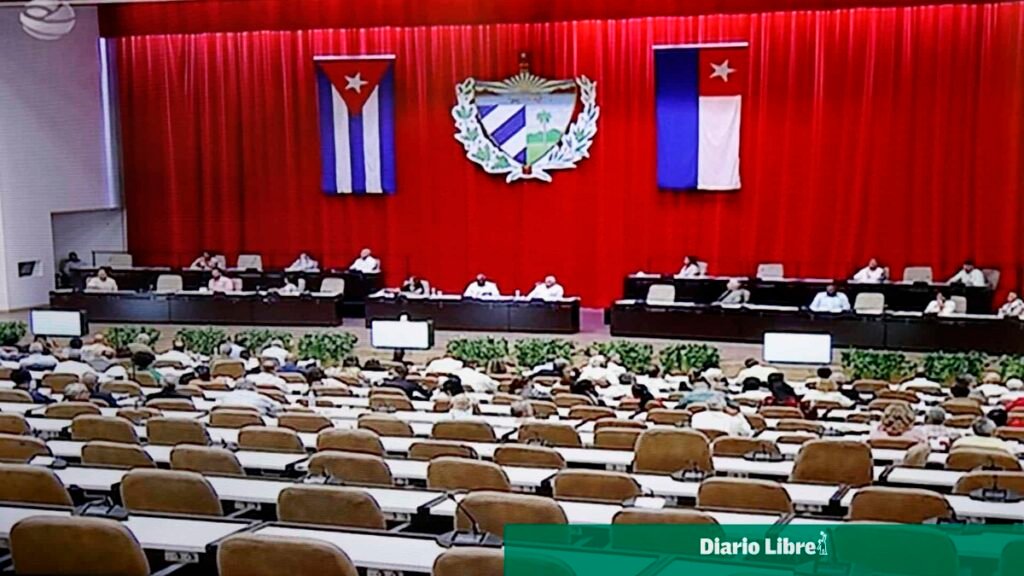 Cuba llevará al Consejo de Ministros 176 reformas para intentar contener una crisis ya prolongada