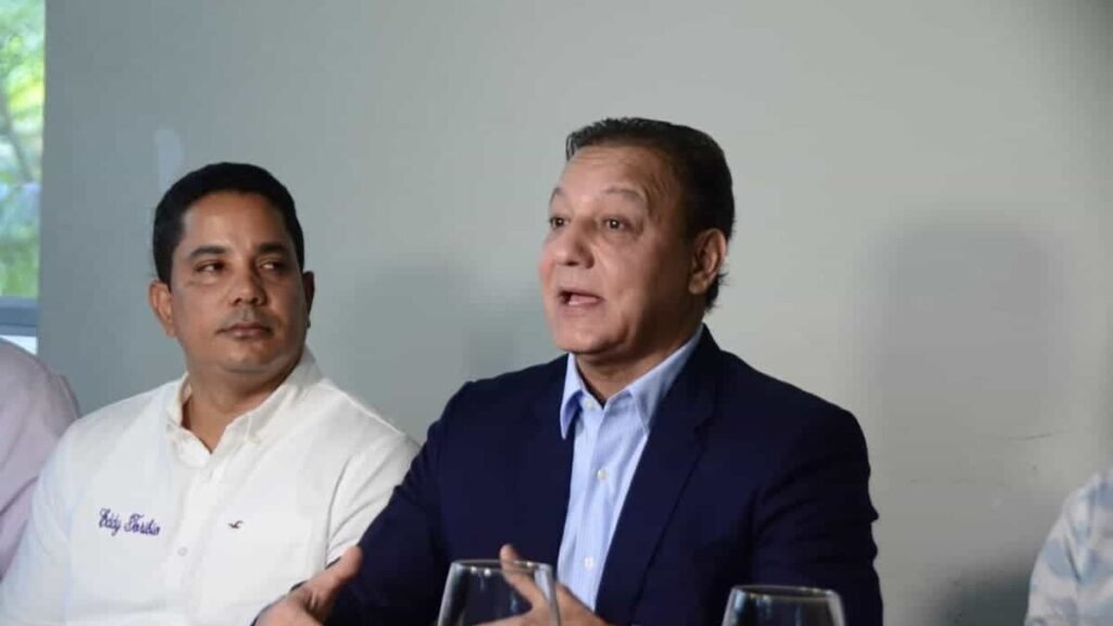 Abel Martínez reclama resultados concretos en el Consejo de Gobierno de Santiago