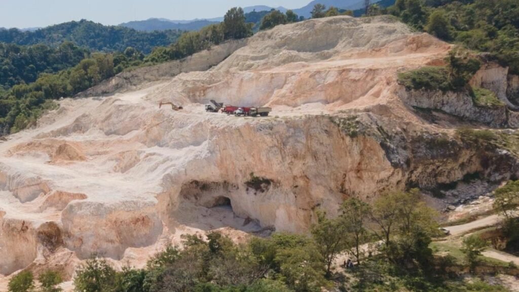 Abinader declara de utilidad pública terrenos en Cuevas del Pomier y abre un proceso de adquisición que exigirá vigilancia institucional