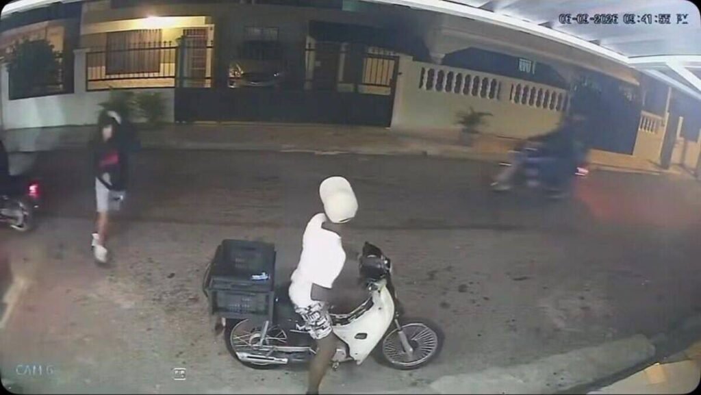 Asalto grabado en Alma Rosa I reaviva preocupación por la seguridad en Santo Domingo Este