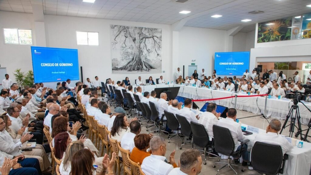 Abinader vuelve a revisar en Santiago 200 obras y compromisos bajo presión por resultados